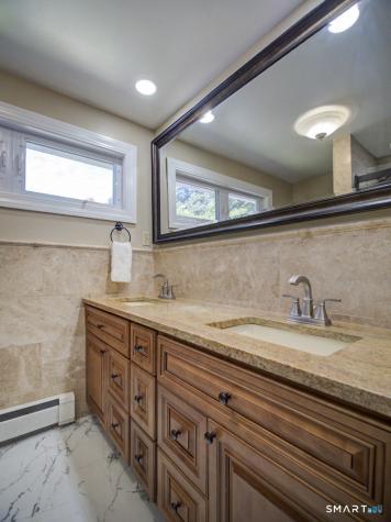 81 Old Coach Highway Hamden CT 06518