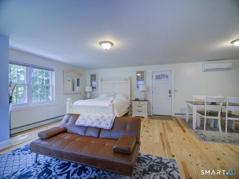 81 Old Coach Highway Hamden CT 06518