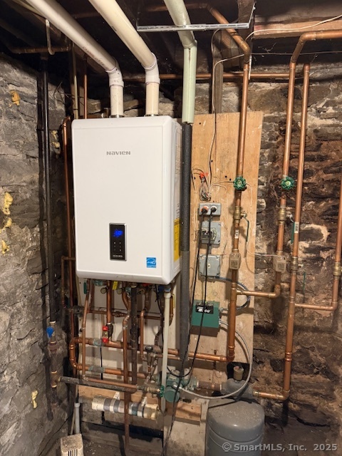 41 Spring Street Windham CT 06226