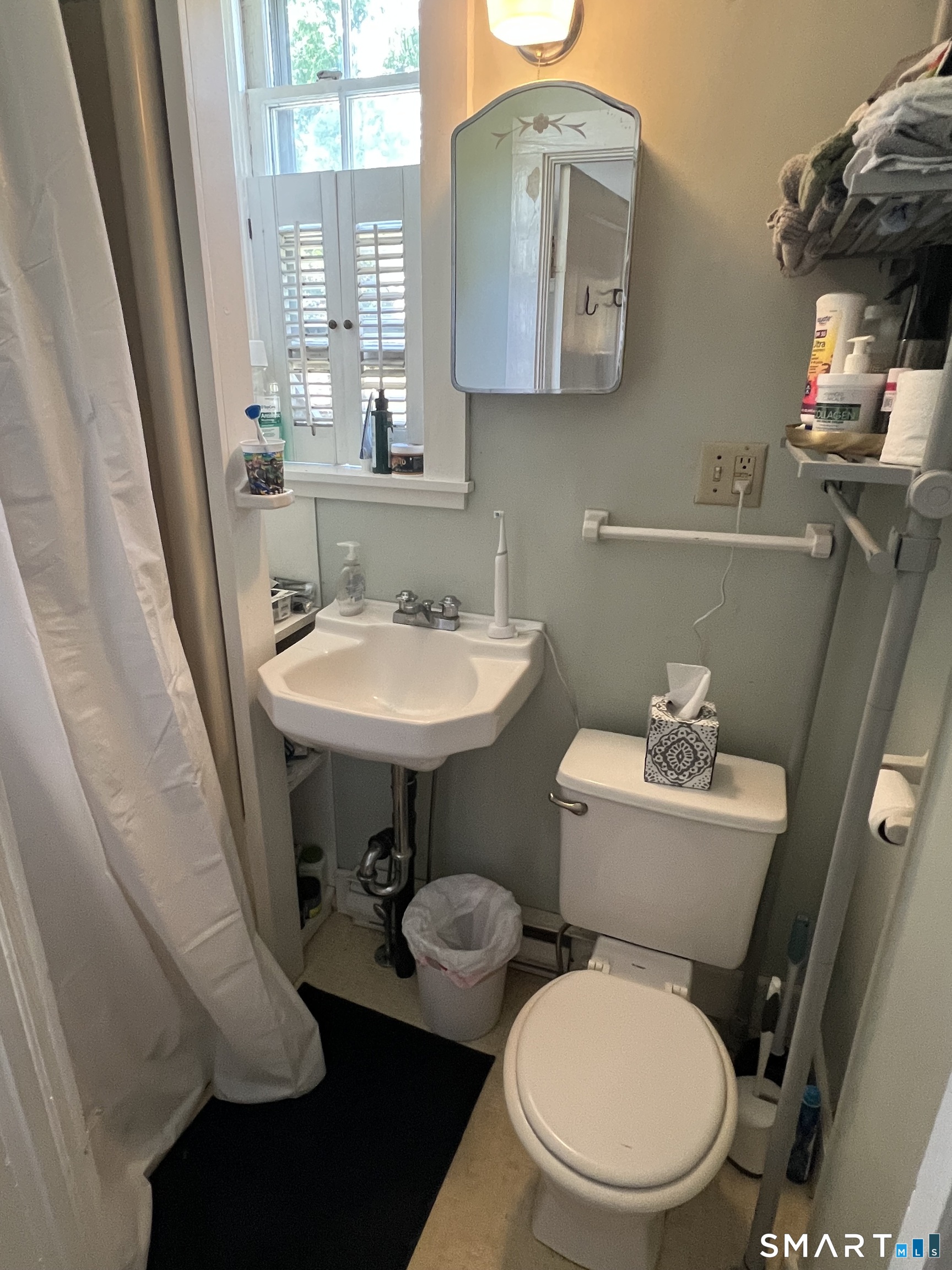 14 New London Road Groton CT 06355