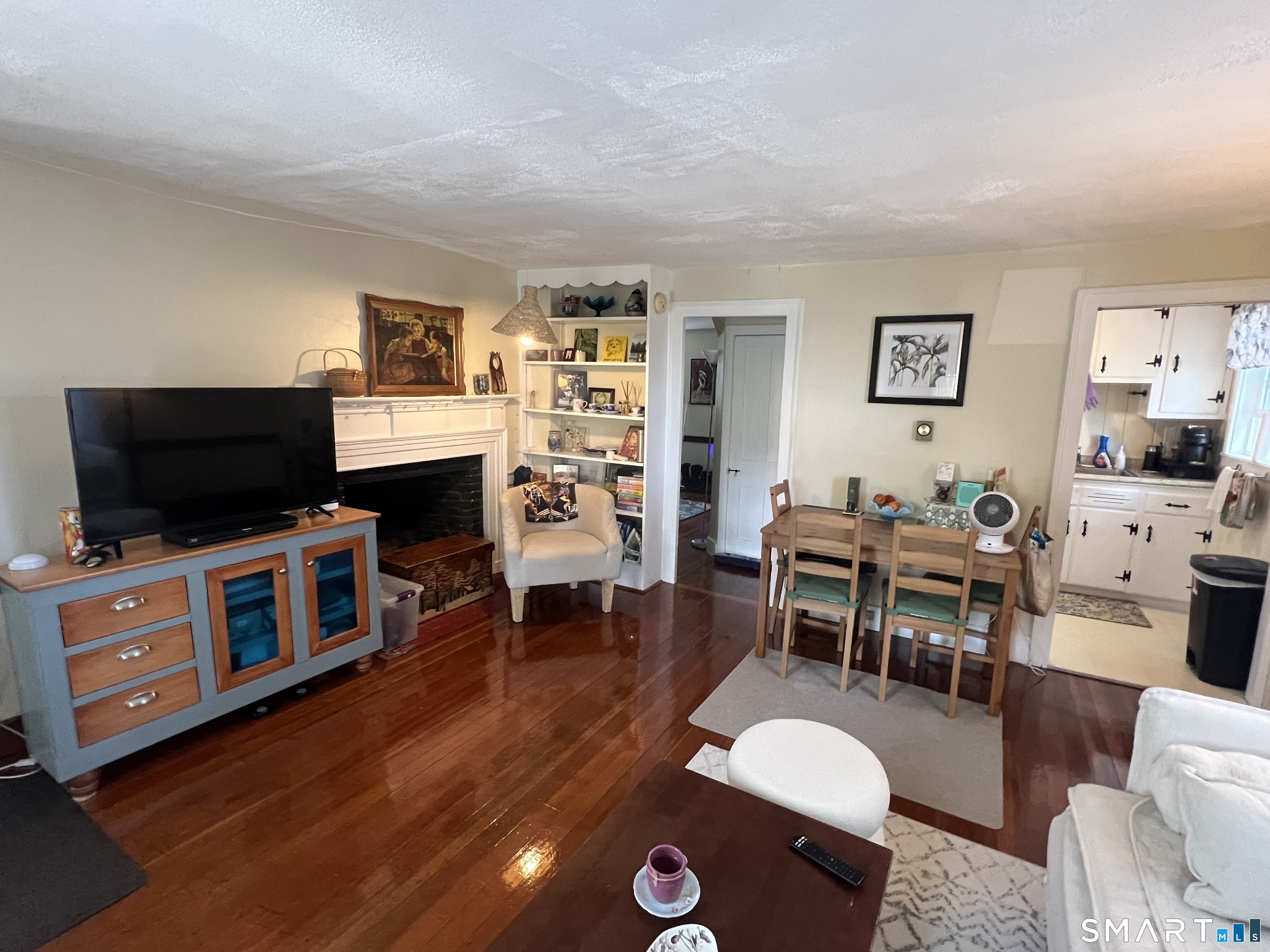 14 New London Road Groton CT 06355