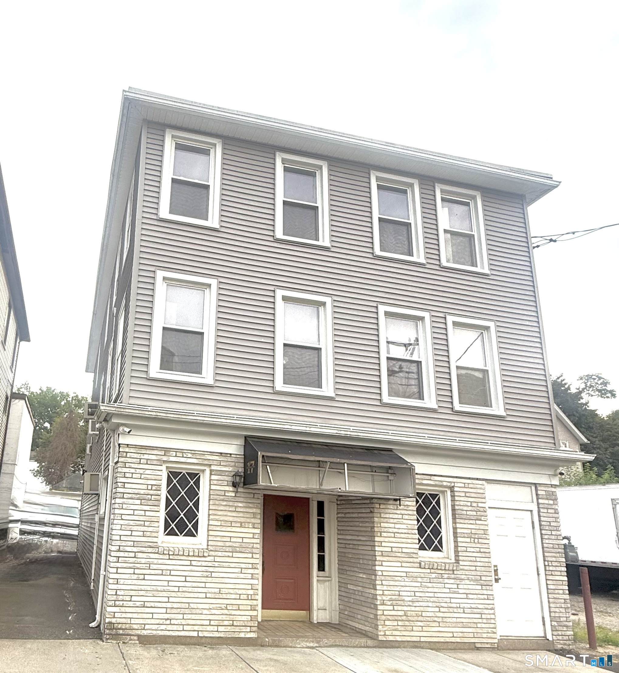 17 Congress Avenue Waterbury CT 06708