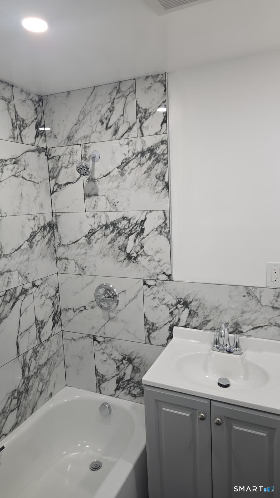 17 Congress Avenue Waterbury CT 06708