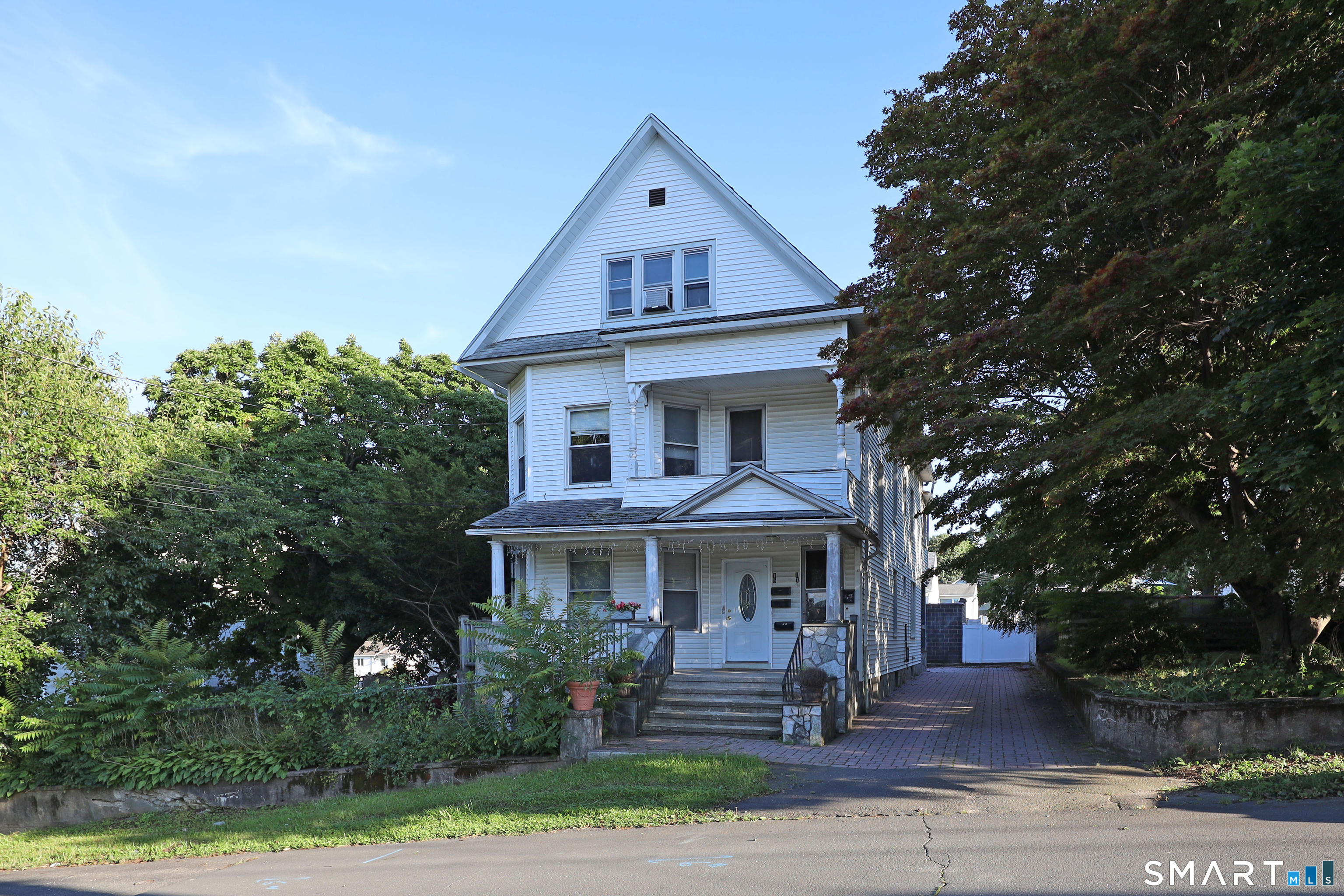 15 Avon Avenue Waterbury CT 06708
