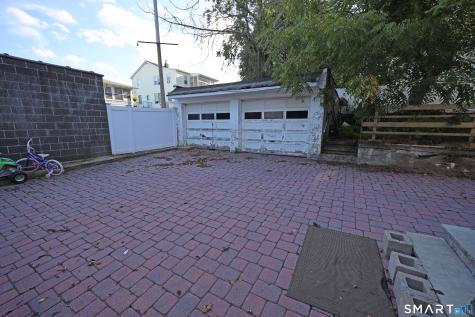 15 Avon Avenue Waterbury CT 06708