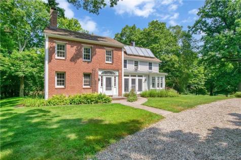 38 Hundred Acres Road Newtown CT 06470