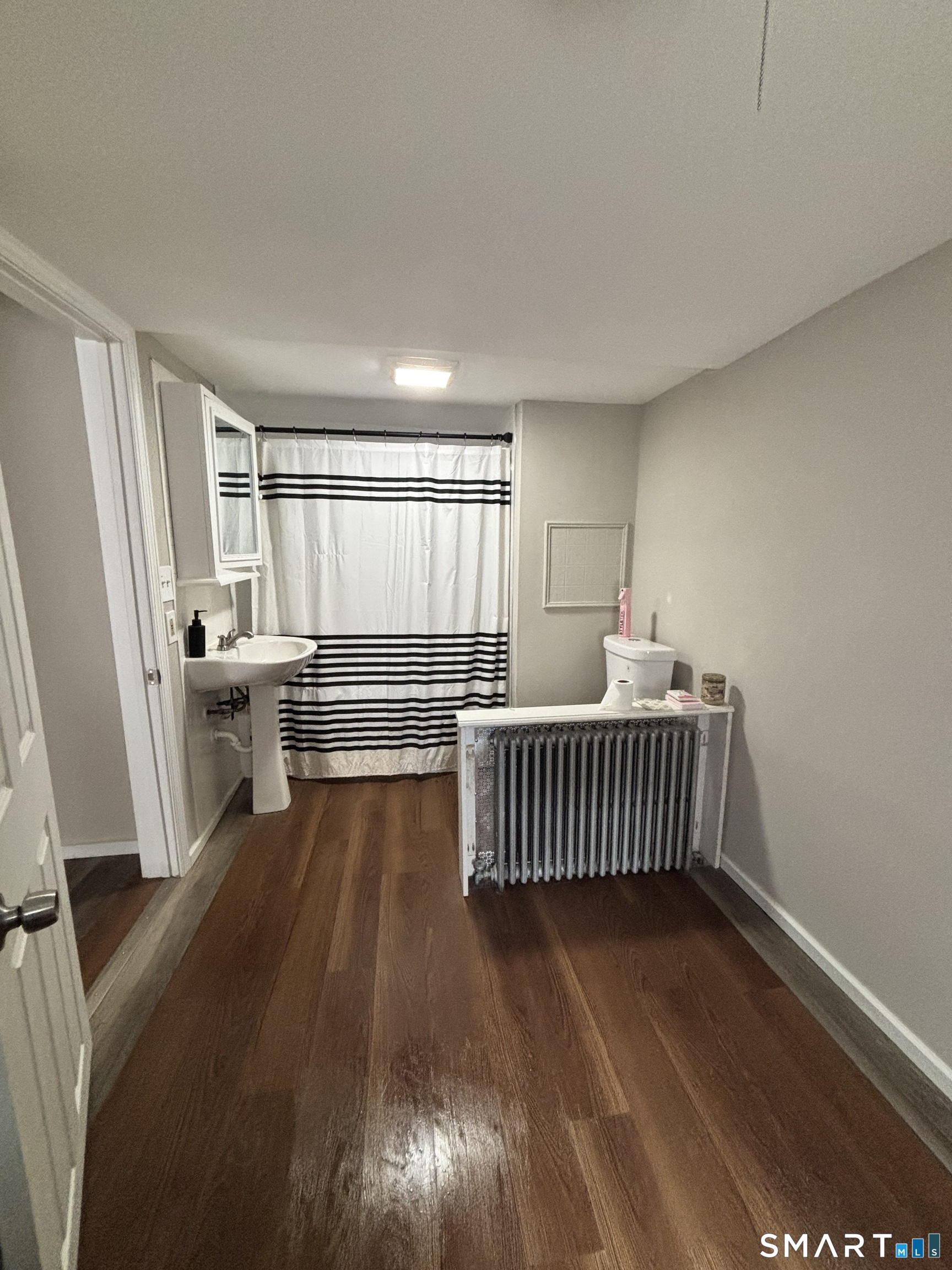8 Thompson Court Enfield CT 06082