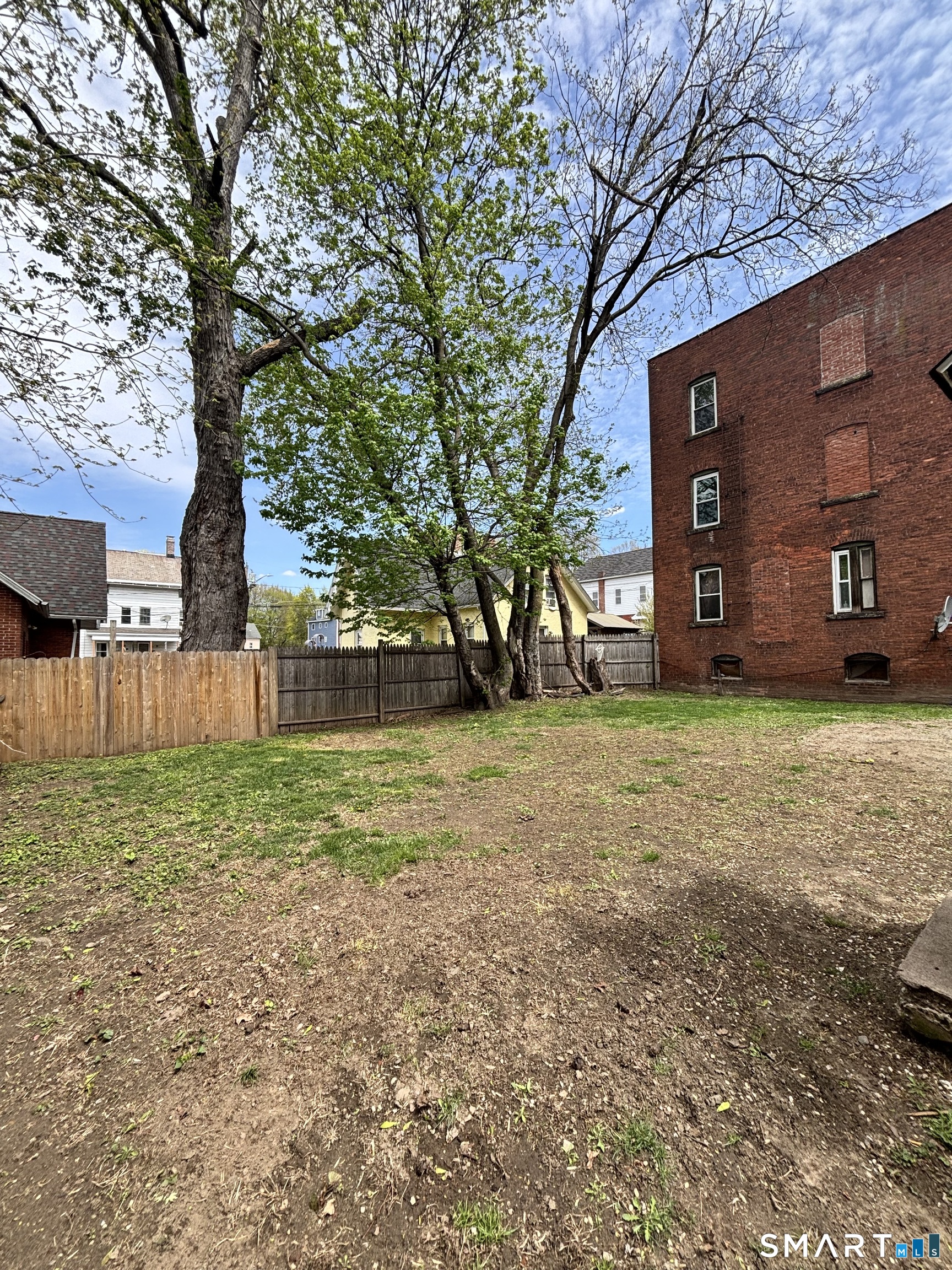 8 Thompson Court Enfield CT 06082