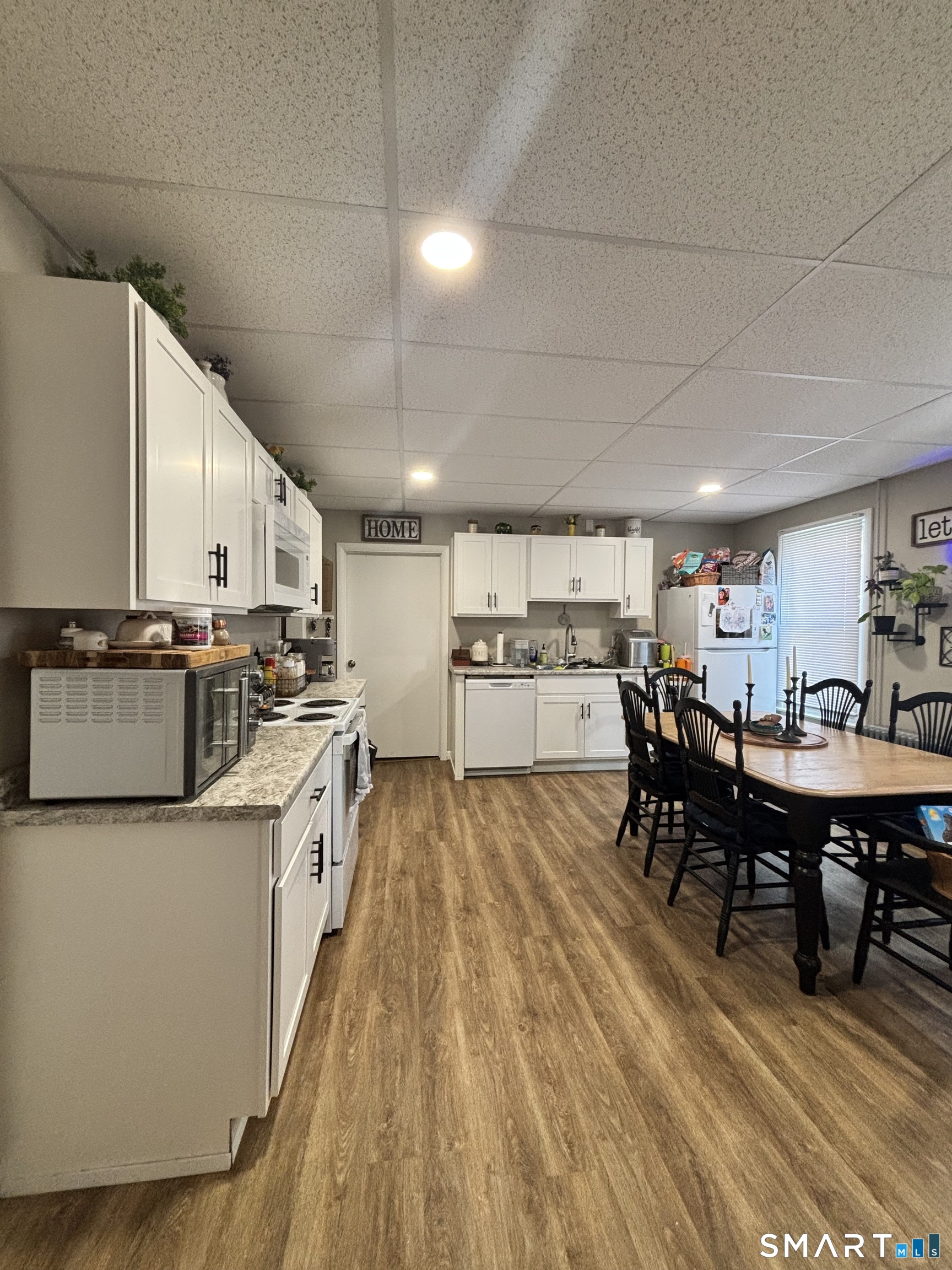 8 Thompson Court Enfield CT 06082