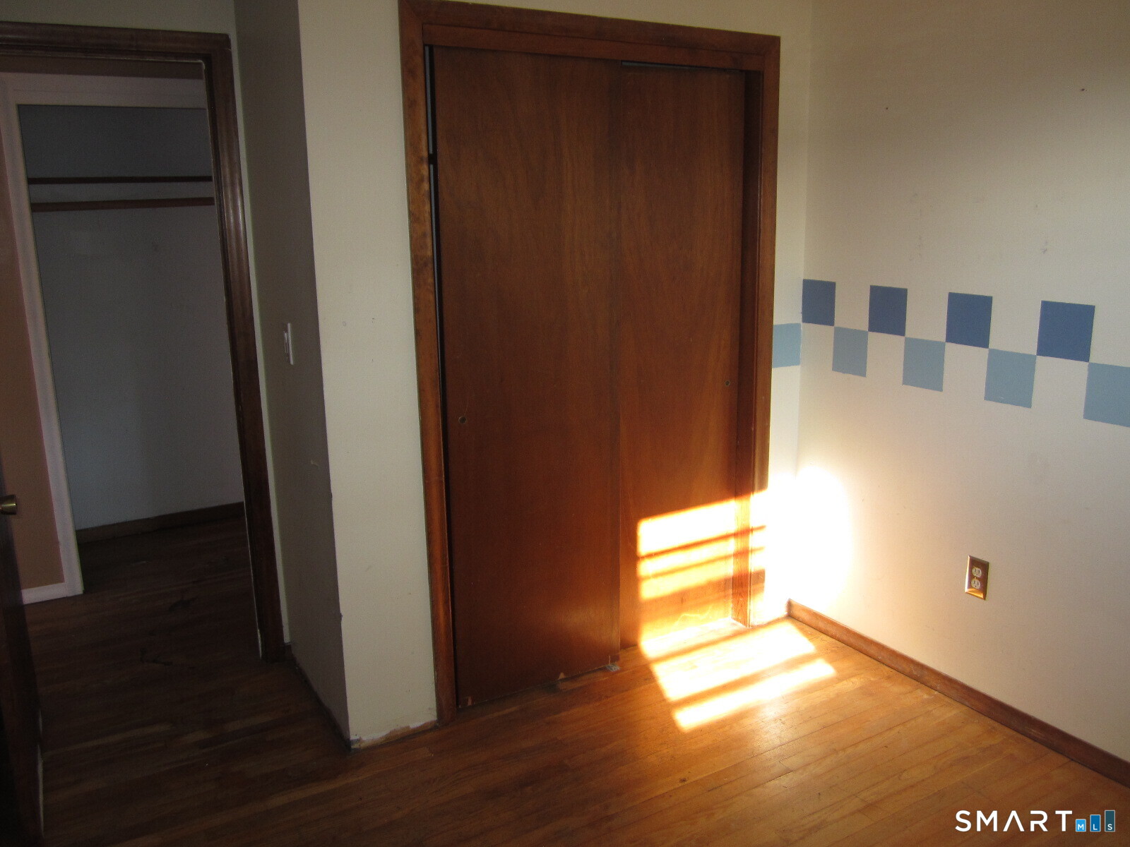 37-39 Graham Road East Hartford CT 06118