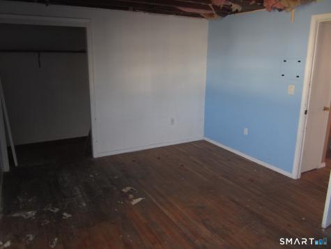 37-39 Graham Road East Hartford CT 06118