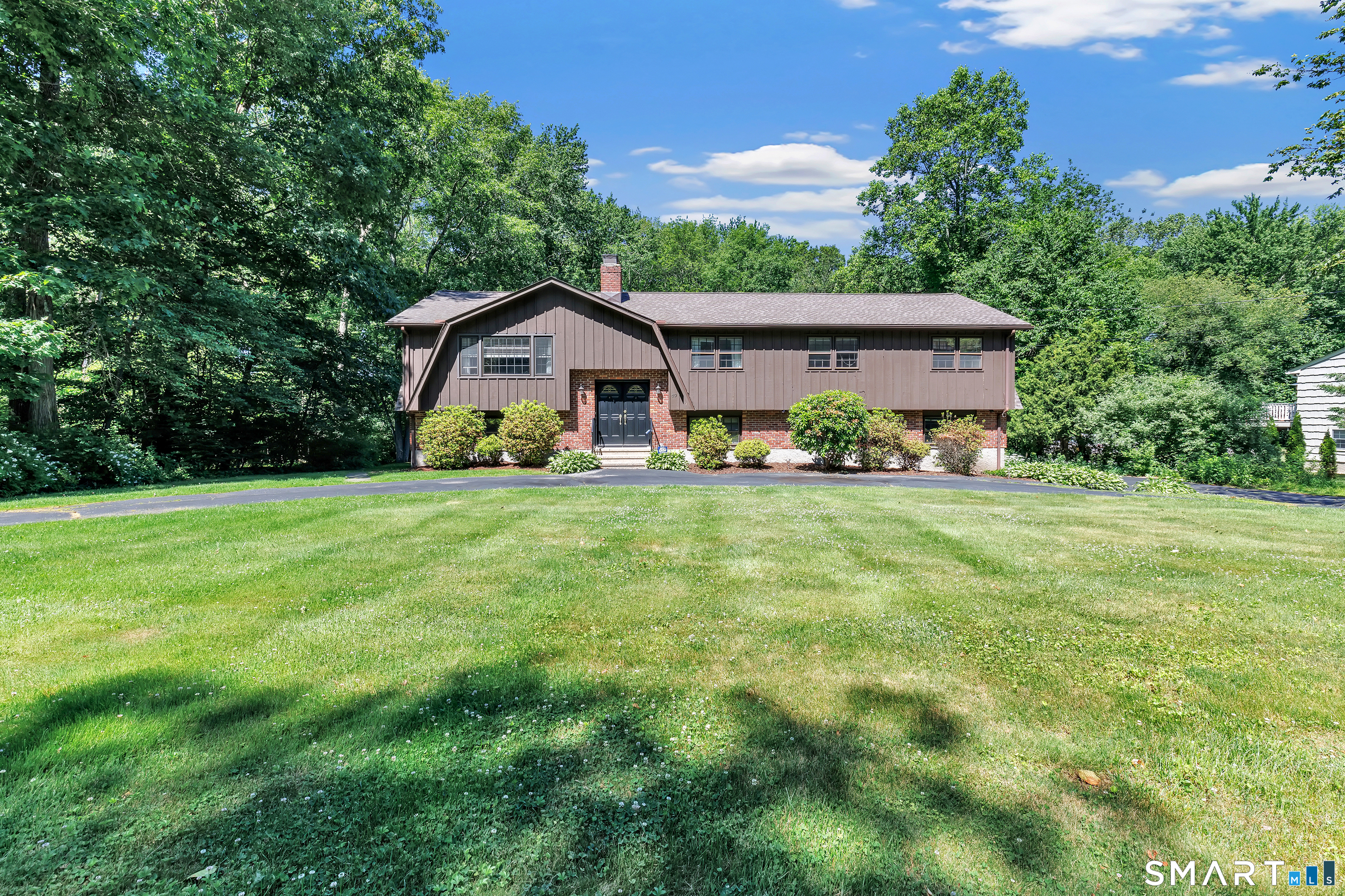 69 Forest Road Monroe CT 06468