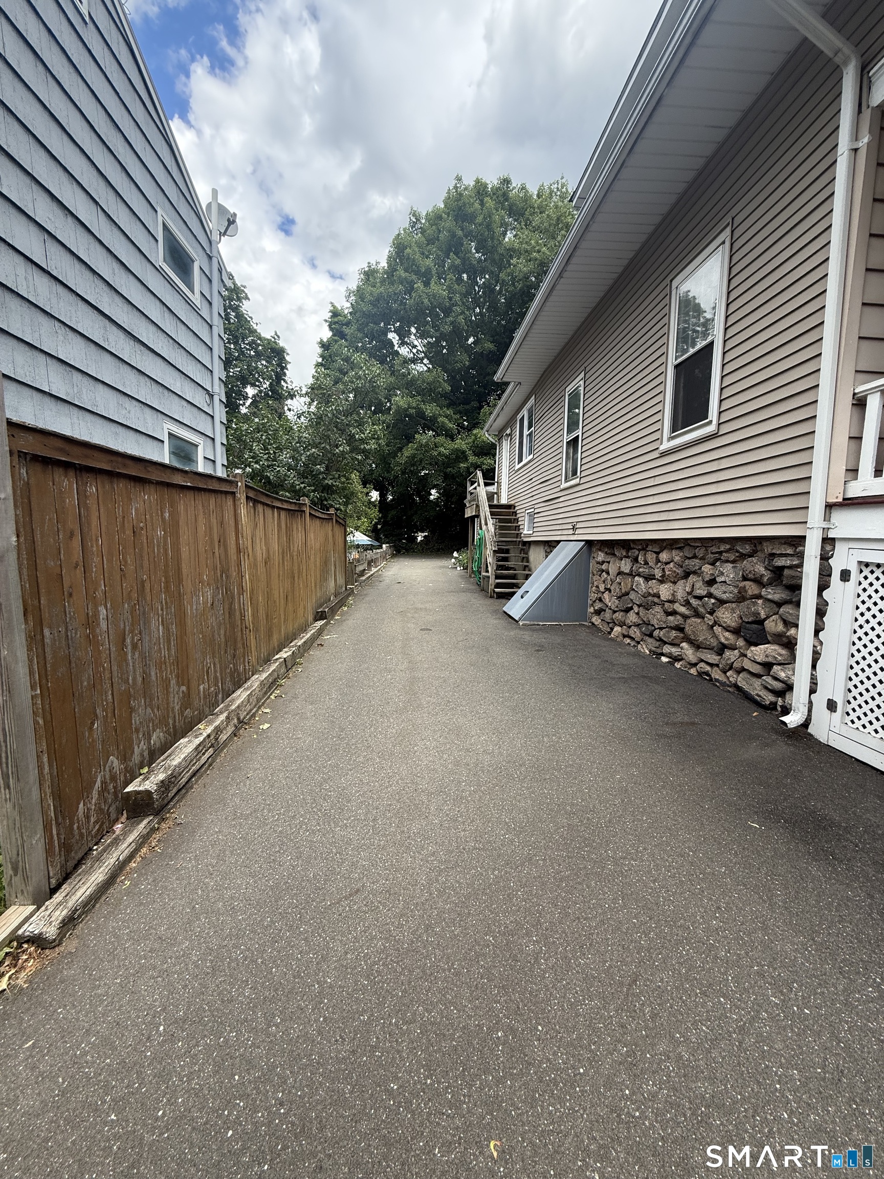 38 Mead Street Stamford CT 06907