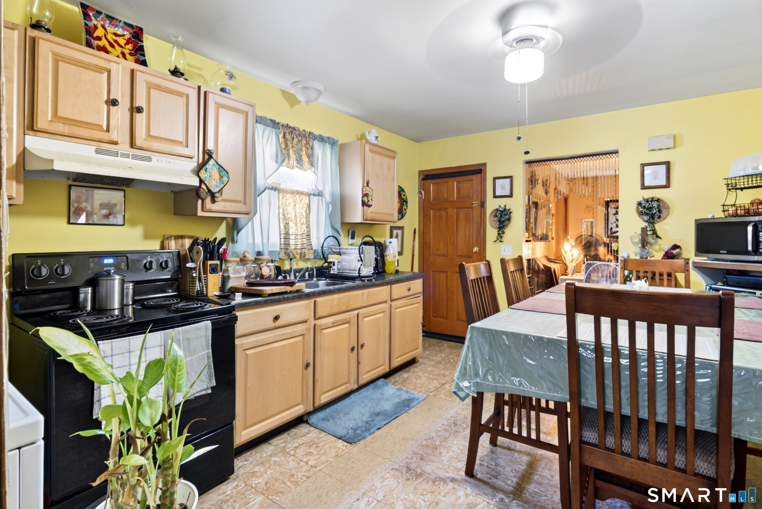 403-405 Indian Avenue Bridgeport CT 06606