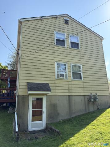 687-689 West Main Street Branford CT 06405