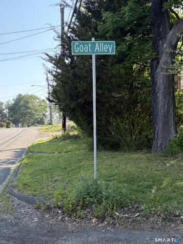 687-689 West Main Street Branford CT 06405