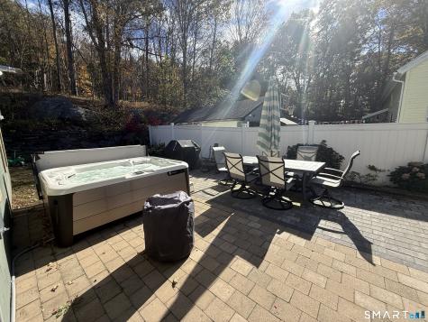 91 Riverside Drive Thompson CT 06277