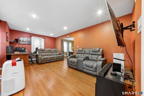 359-361 Pacific Street Bridgeport CT 06604