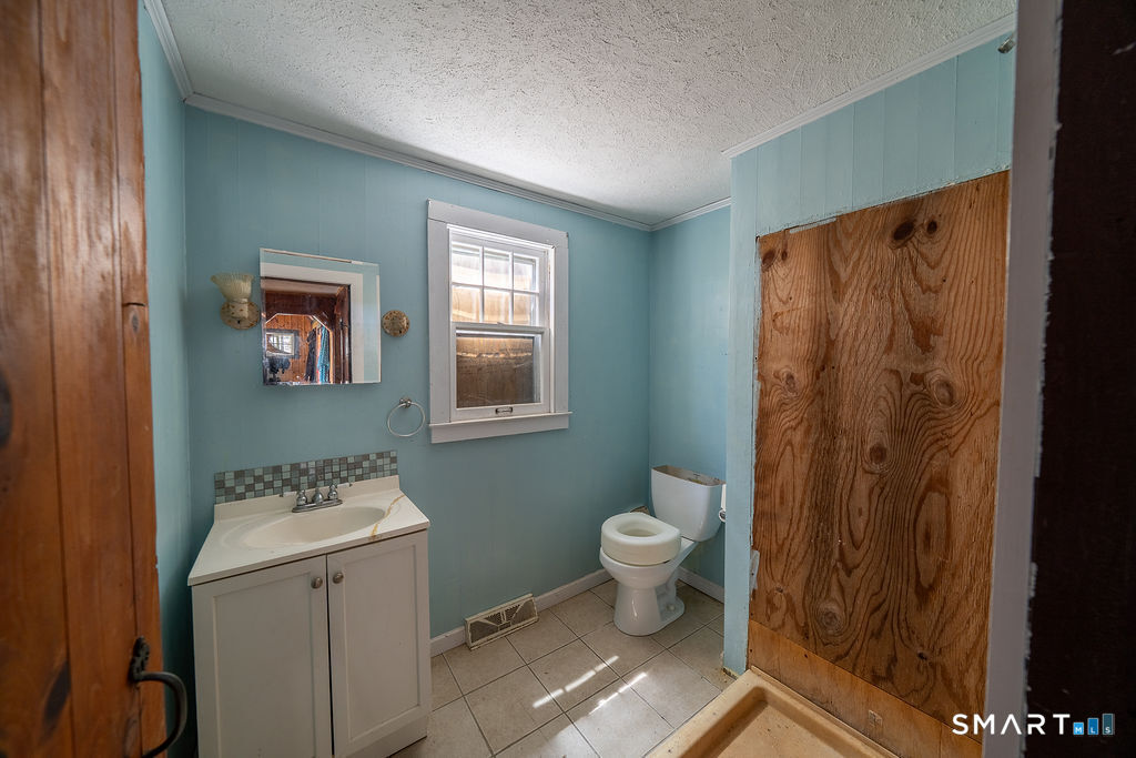 49 Meadow Street East Haven CT 06512