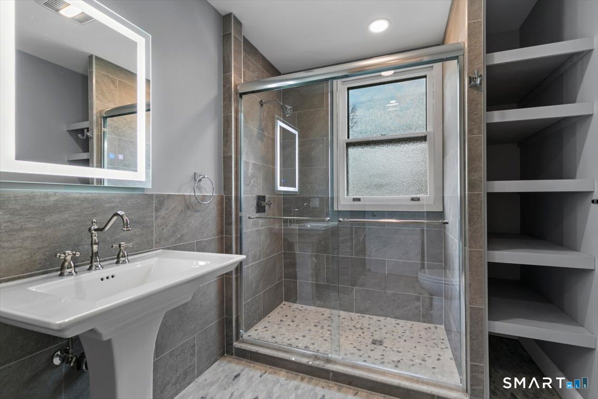 24 Howard Avenue New Haven CT 06519