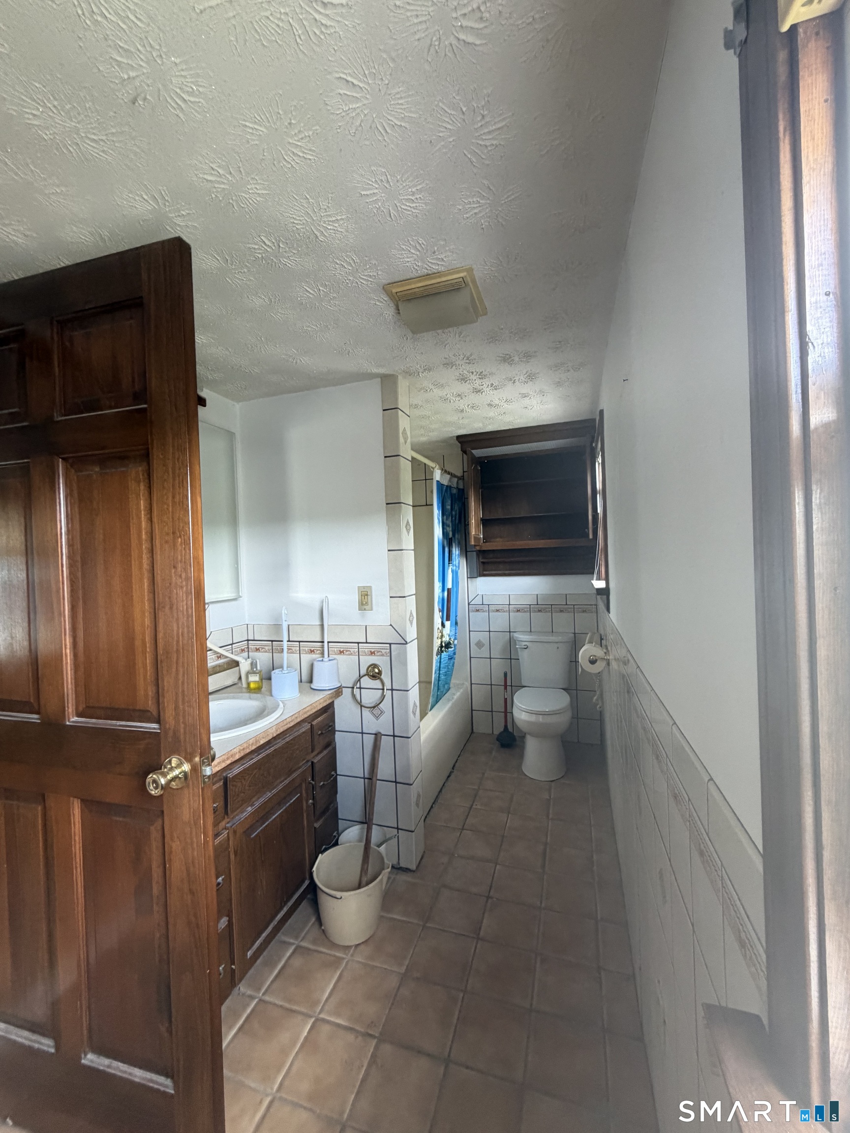 472 West Street Bristol CT 06010