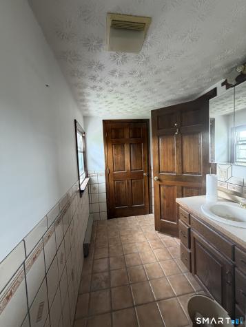 472 West Street Bristol CT 06010