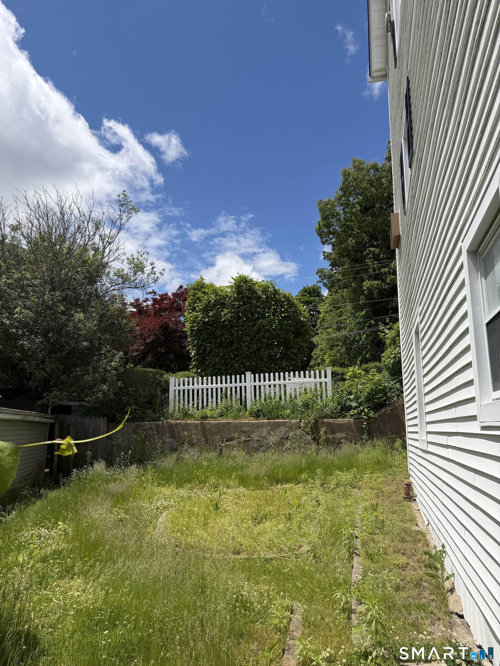 472 West Street Bristol CT 06010