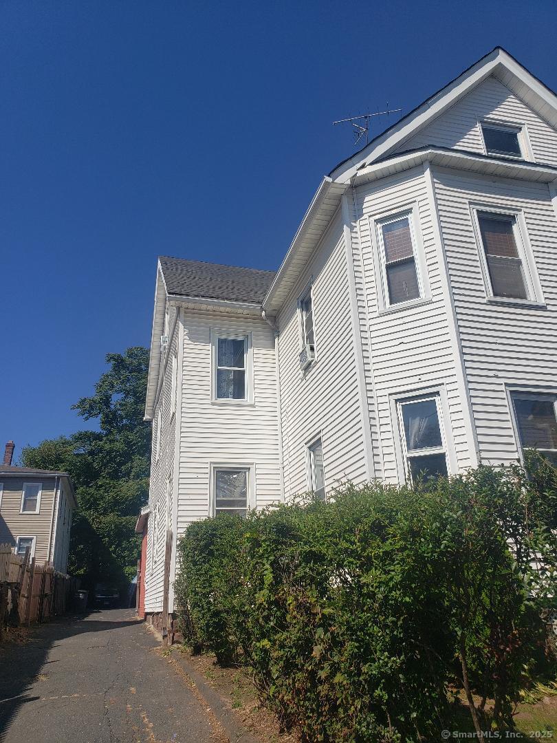 39-41 Putnam Street Hartford CT 06106