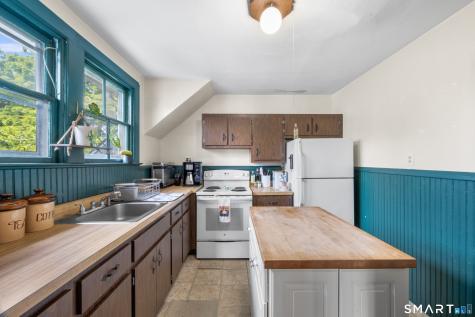 52 Oneco Street Norwich CT 06360