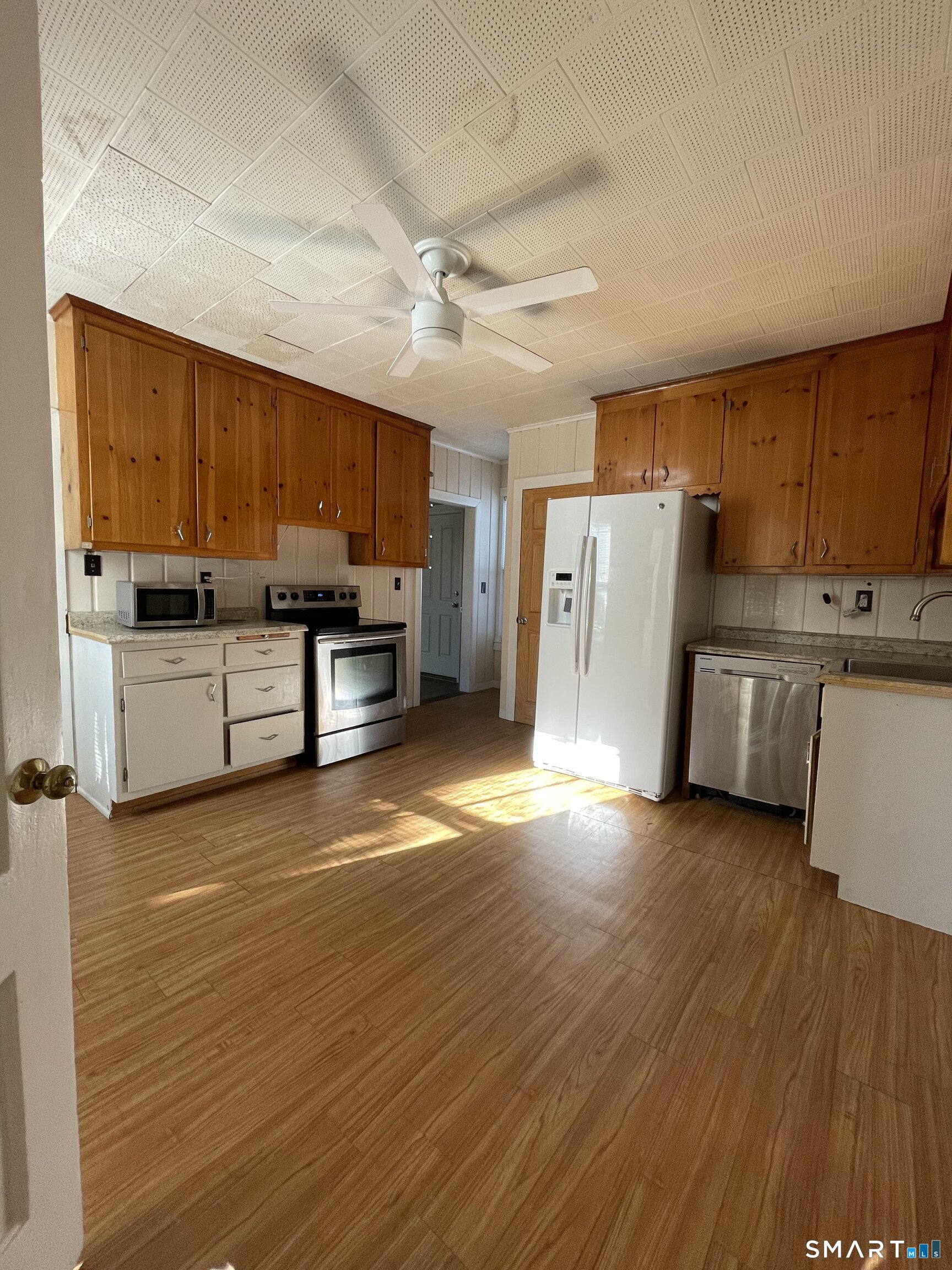 52 Oneco Street Norwich CT 06360