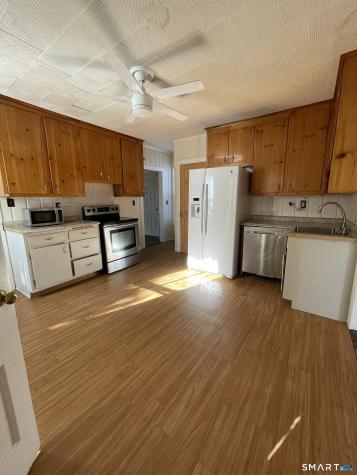 52 Oneco Street Norwich CT 06360