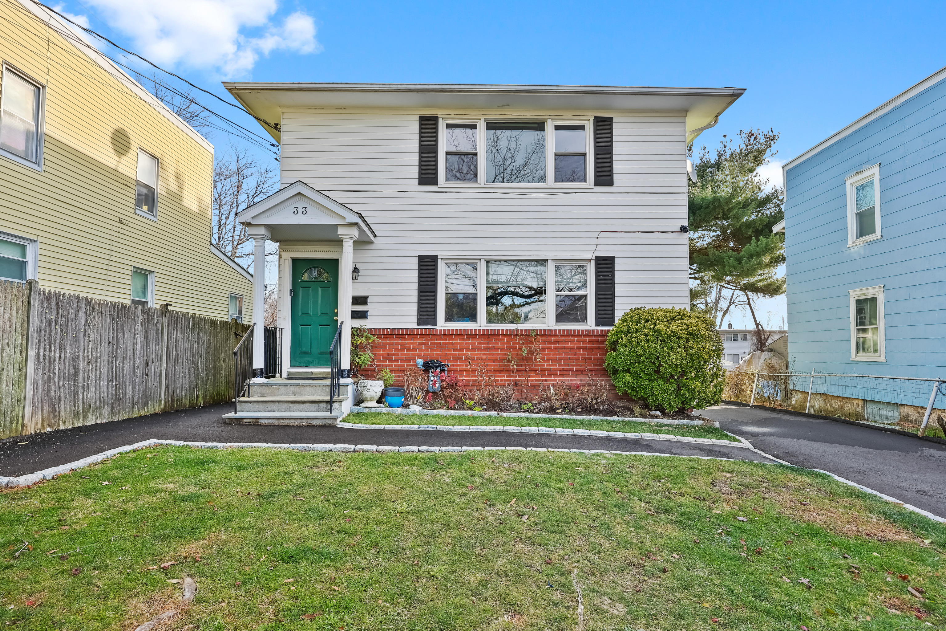 33 Dora Street Stamford CT 06902