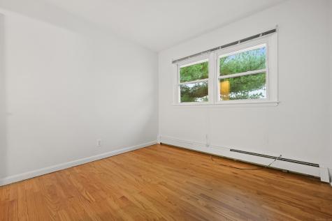 33 Dora Street Stamford CT 06902