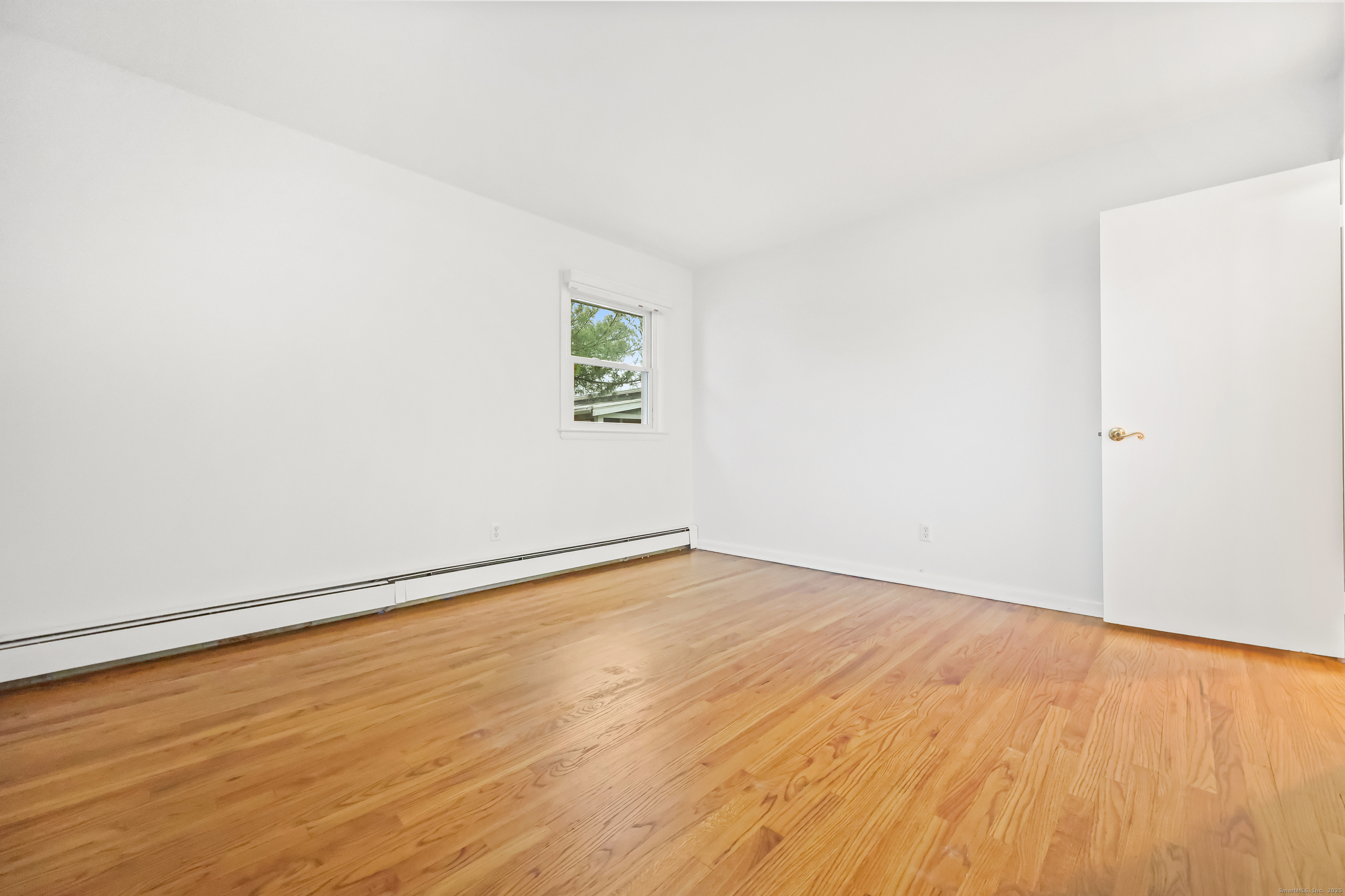 33 Dora Street Stamford CT 06902