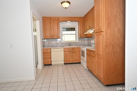 33 Dora Street Stamford CT 06902