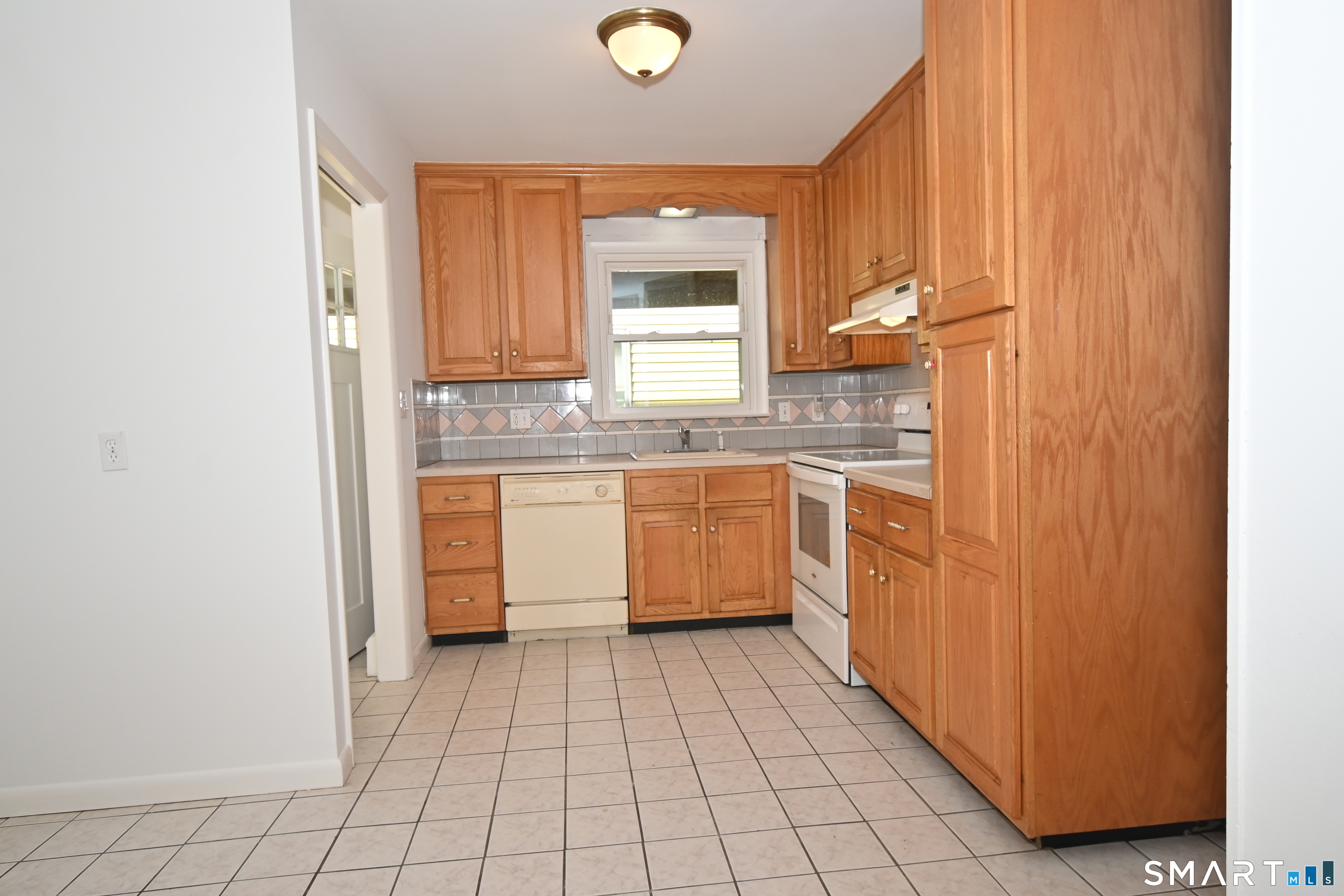 33 Dora Street Stamford CT 06902