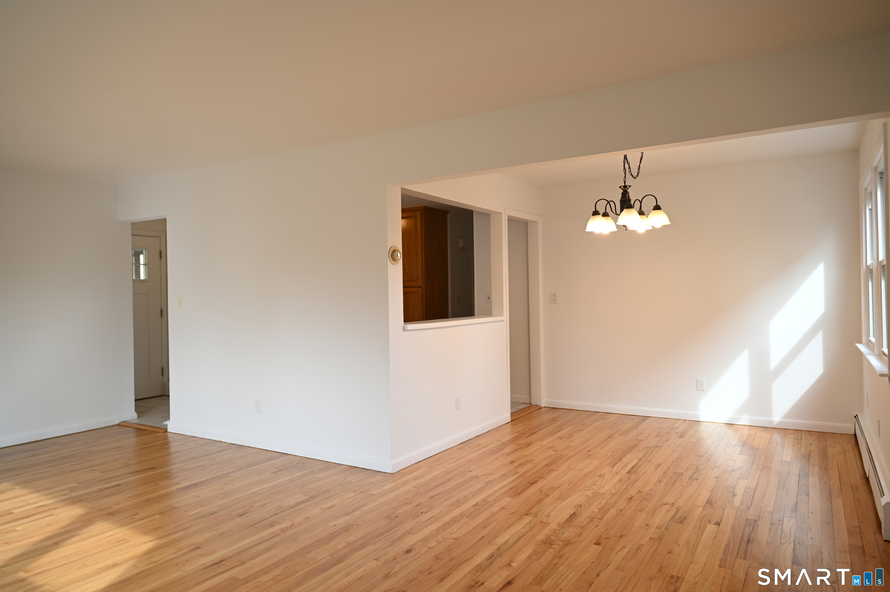 33 Dora Street Stamford CT 06902