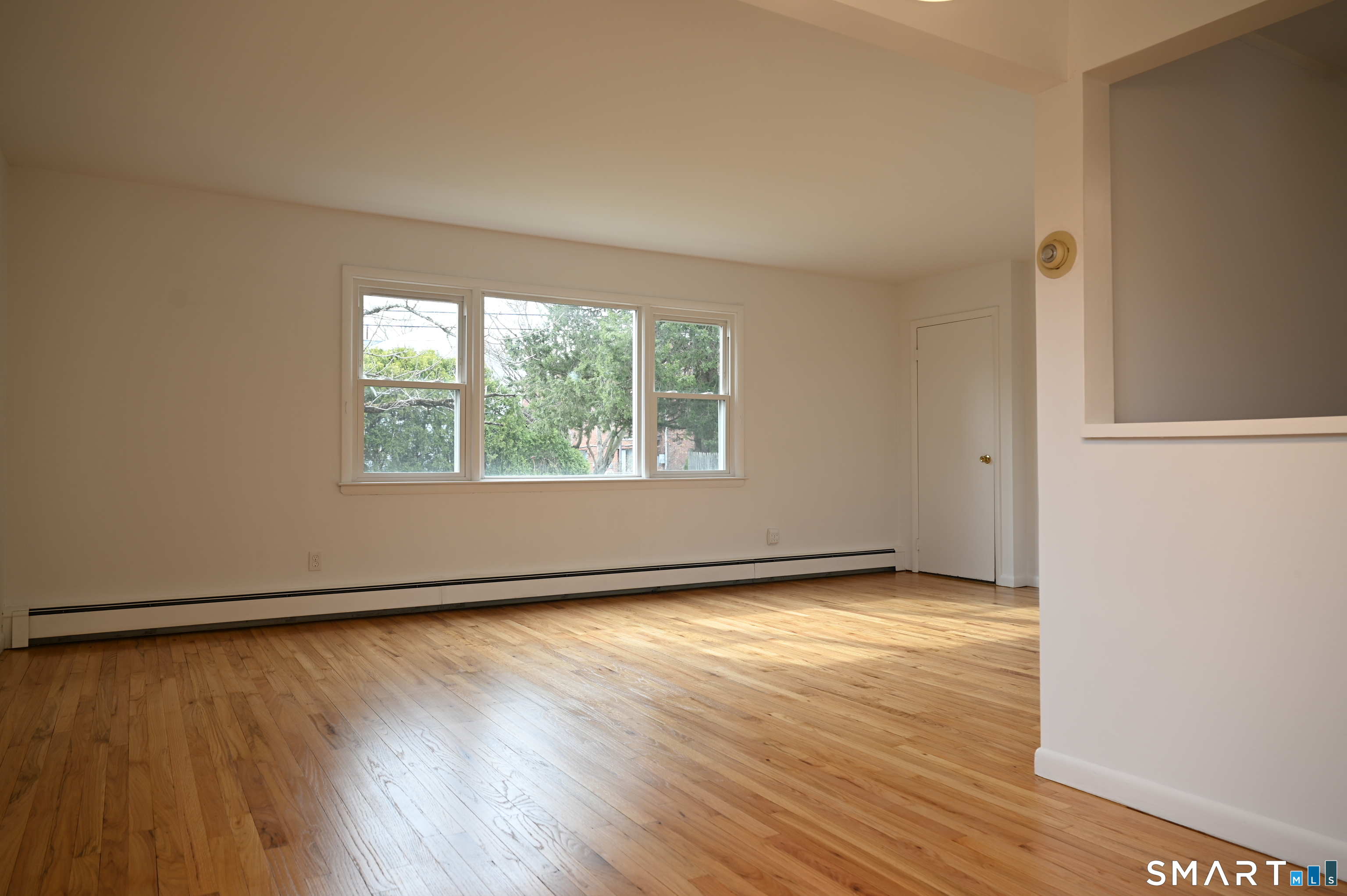 33 Dora Street Stamford CT 06902