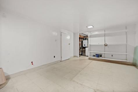 33 Dora Street Stamford CT 06902