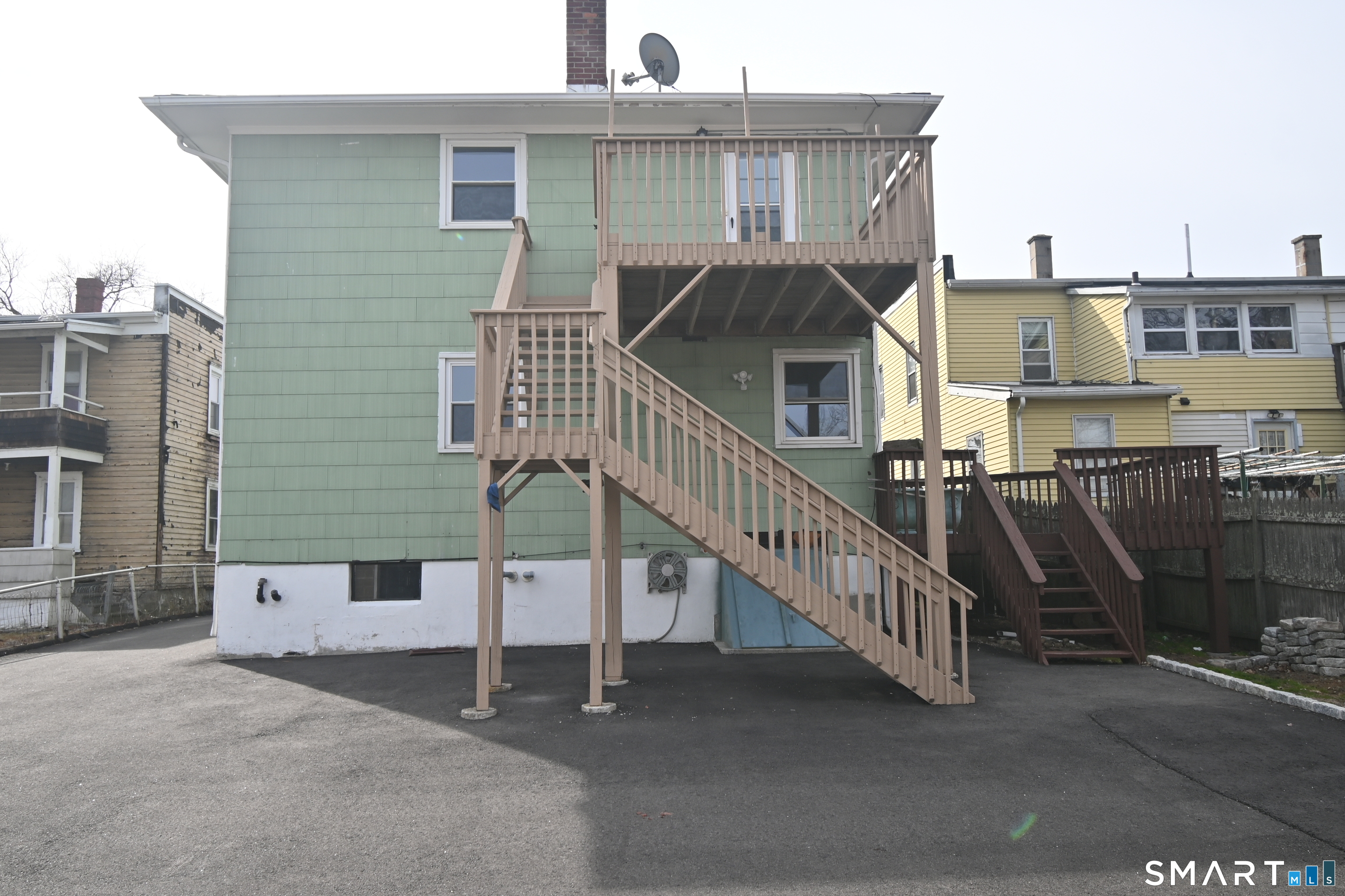 33 Dora Street Stamford CT 06902