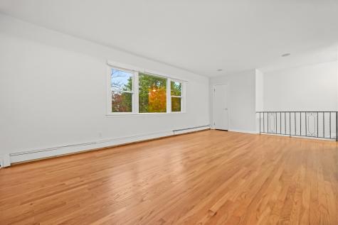 33 Dora Street Stamford CT 06902