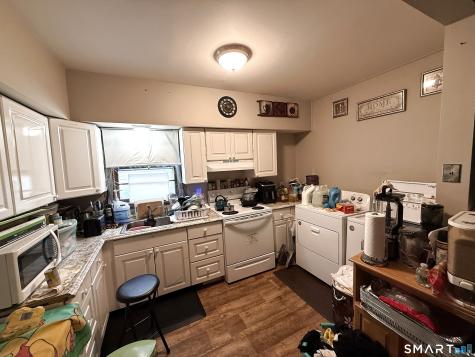 37-39 Hotchkiss Street Middletown CT 06457