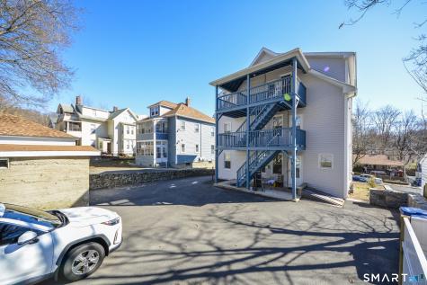 81 Myrtle Avenue Ansonia CT 06401
