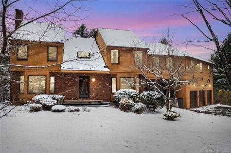 6 Wyncairne East Granby CT 06026