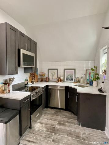 198 Montauk Avenue New London CT 06320