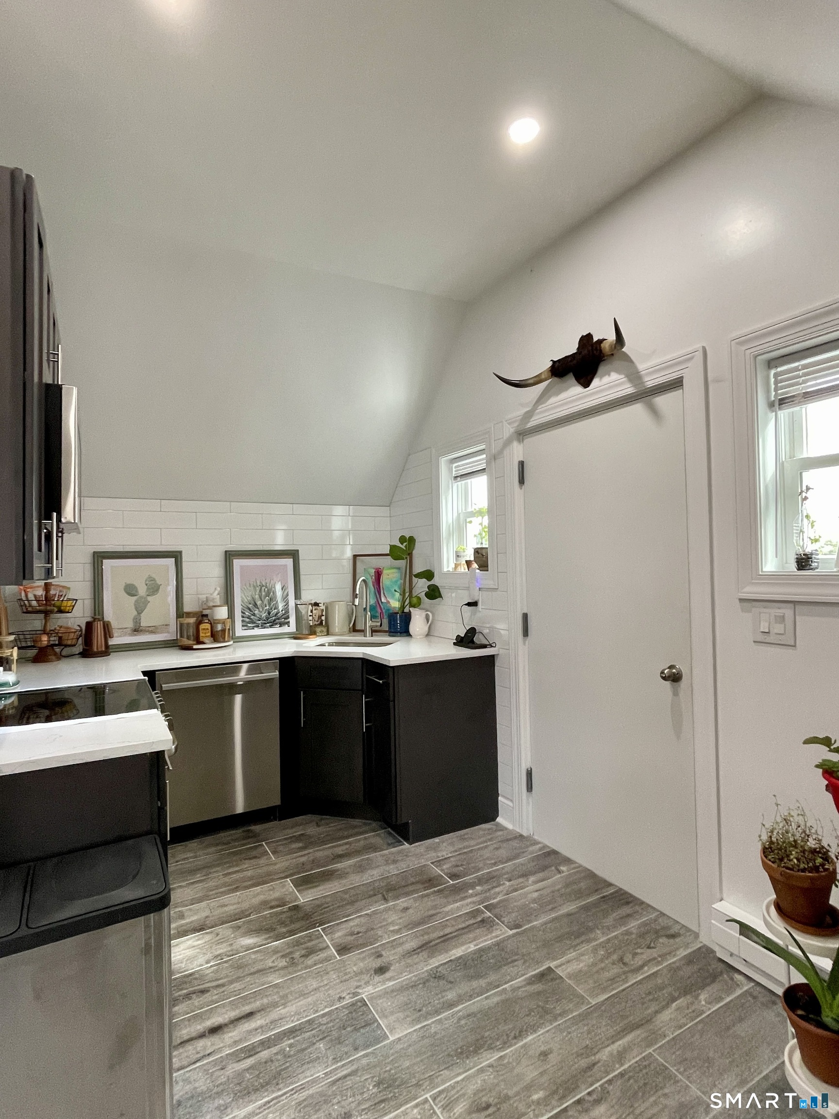 198 Montauk Avenue New London CT 06320