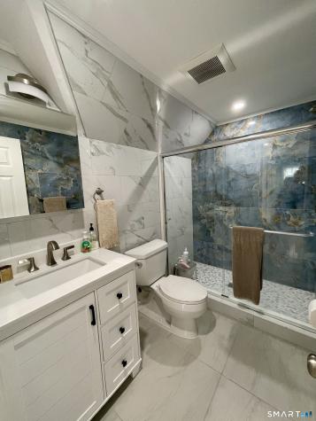 198 Montauk Avenue New London CT 06320