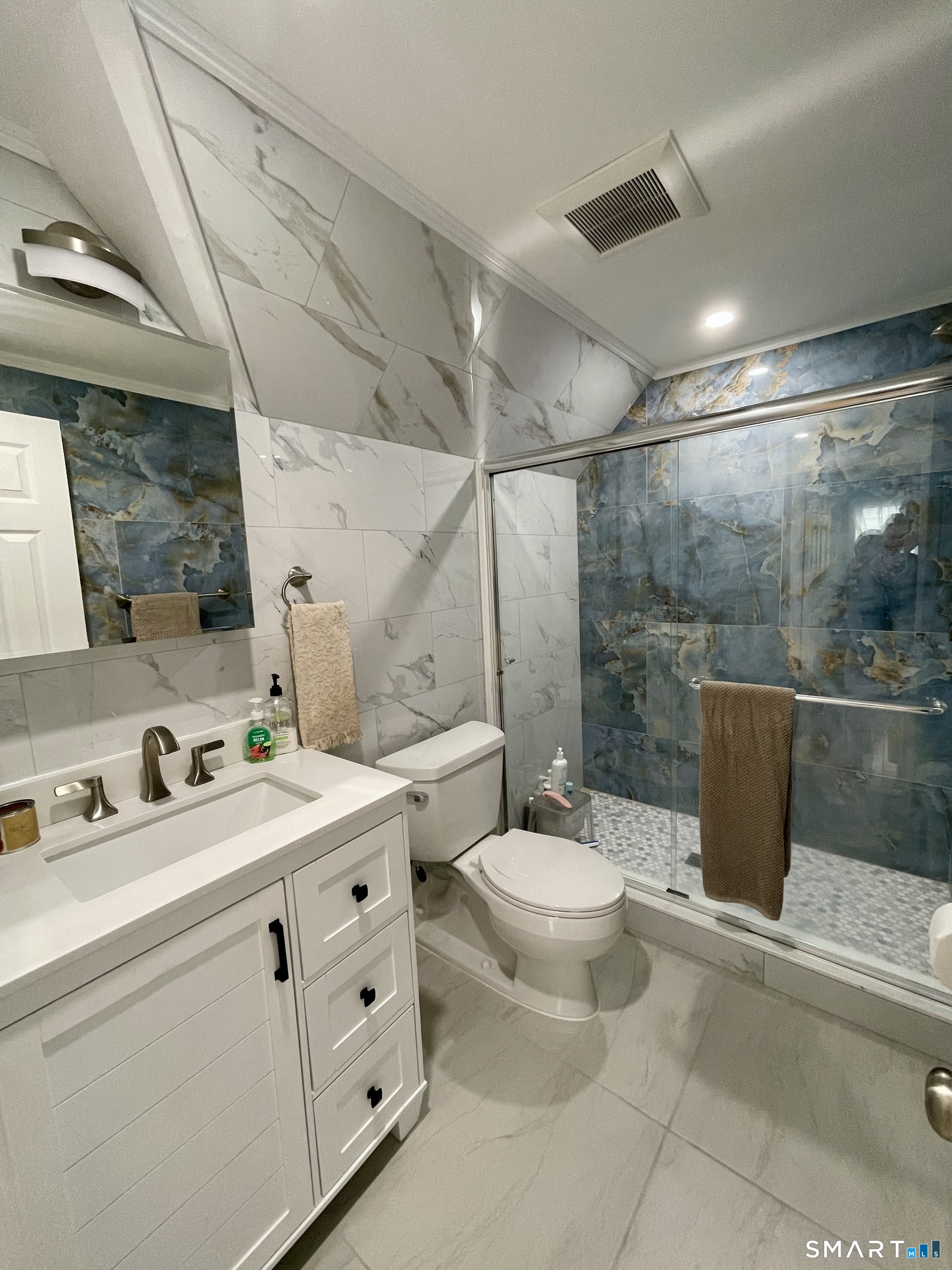 198 Montauk Avenue New London CT 06320