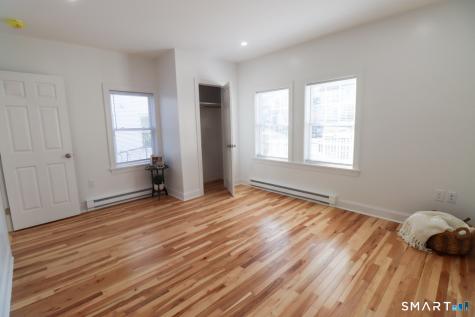 198 Montauk Avenue New London CT 06320