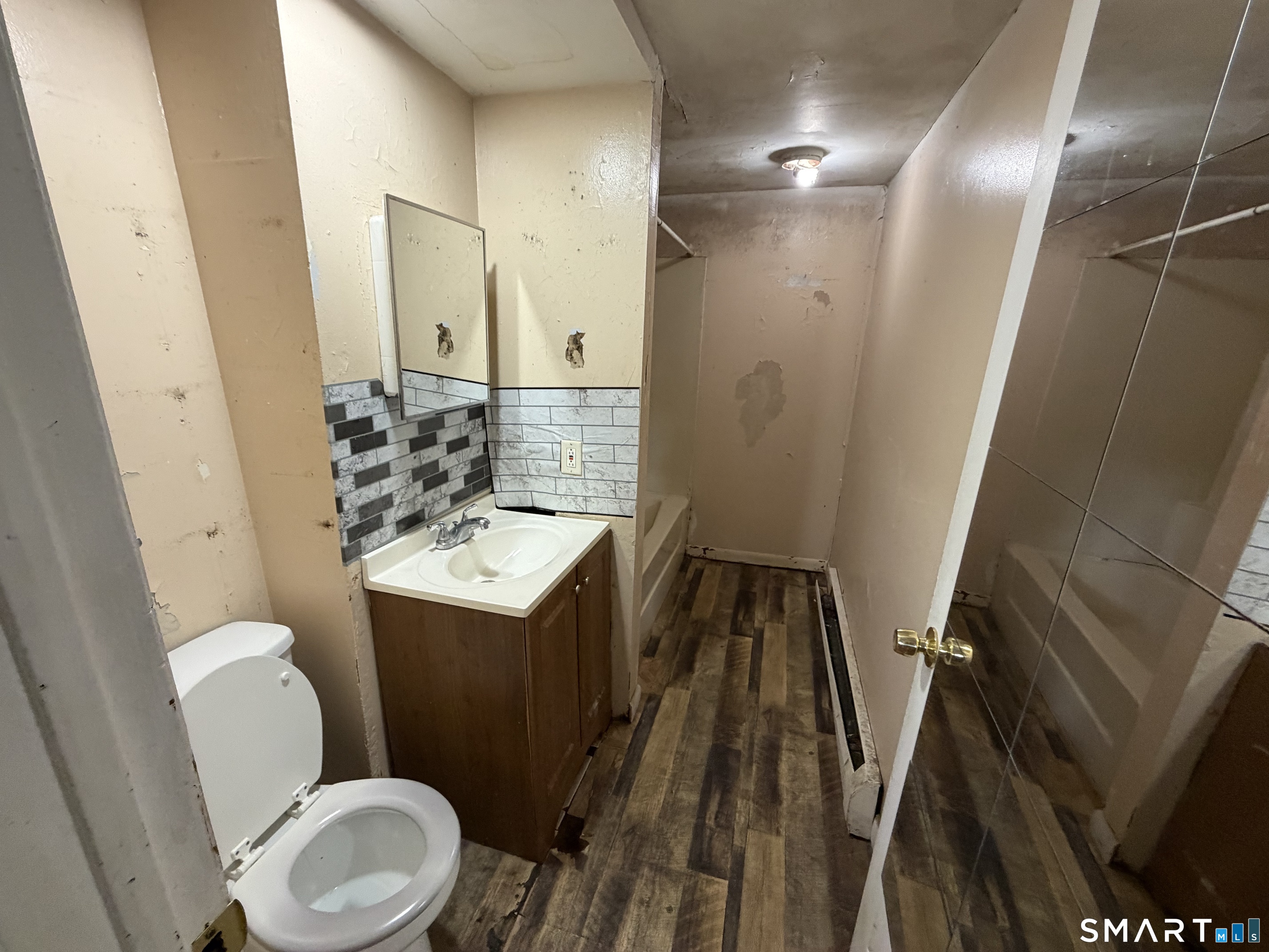 22 Camptown Avenue Derby CT 06418